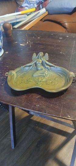Bronze trinket dish