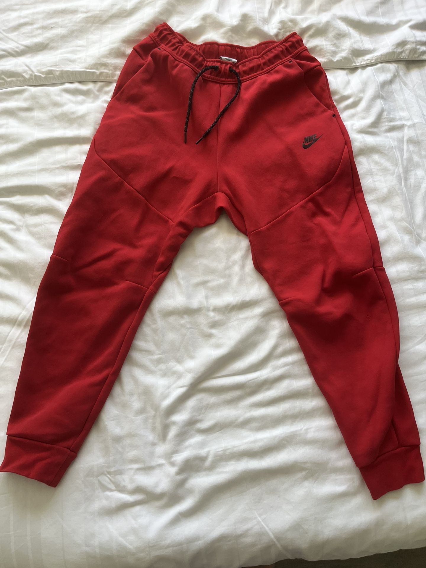 Nike Tech Fleece Joggers Red