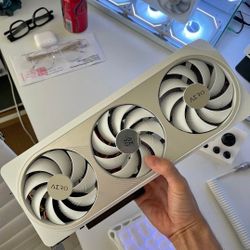 🔥 Gigabyte AERO GeForce RTX 4070 Ti OC White Edition 🔥