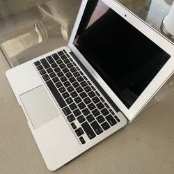 2015/16 Macbook Air 11 1.6Ghz i5 4GB 128GB