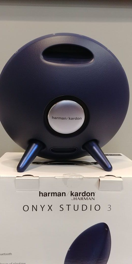 Harmon Karmon Onyx Studio 3