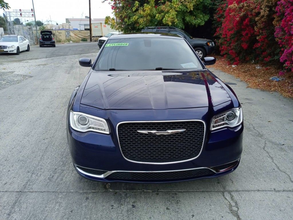 2017 Chrysler 300 for Sale in Los Angeles, CA - OfferUp