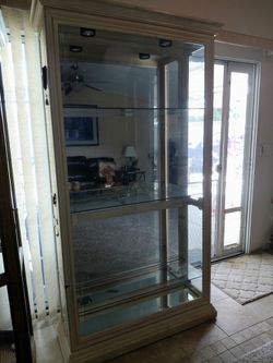 Curio display case cabinet