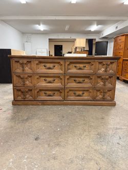 See Page for Matching Tall Chest - Vintage Bassett Mid Century Modern 6 Drawer Dresser / Buffet / Sideboard