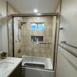 Semi Frame Less Shower Door Para Tina