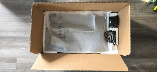 24" Computer Monitor - Samsung S3 LED FHD 100Hz (HDMI, D-sub)