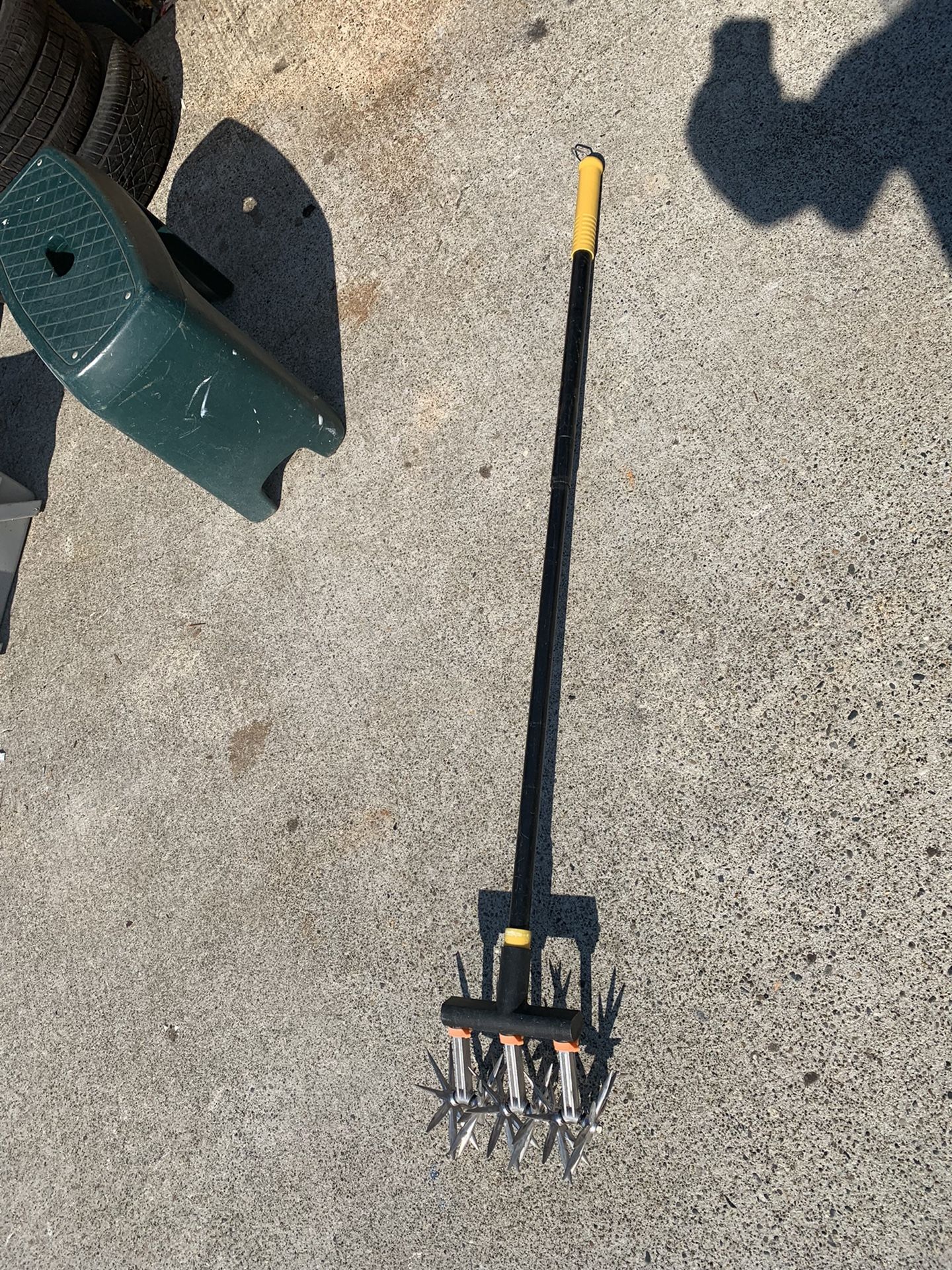 Hand Tiller For Garden
