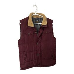 🧥 Pacific Trail Men’s Heavy-Weight Puffer Vest – Deep Garnet with Sherpa Collar (Size M, NWOT)
