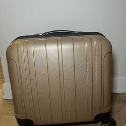 SUITCASE Carry On