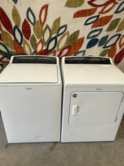 Whirlpool Washer And Dryer Laundry 