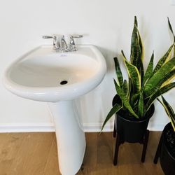Pedestal Sink with MOEN Faucet.  Only $85 OBO!!!