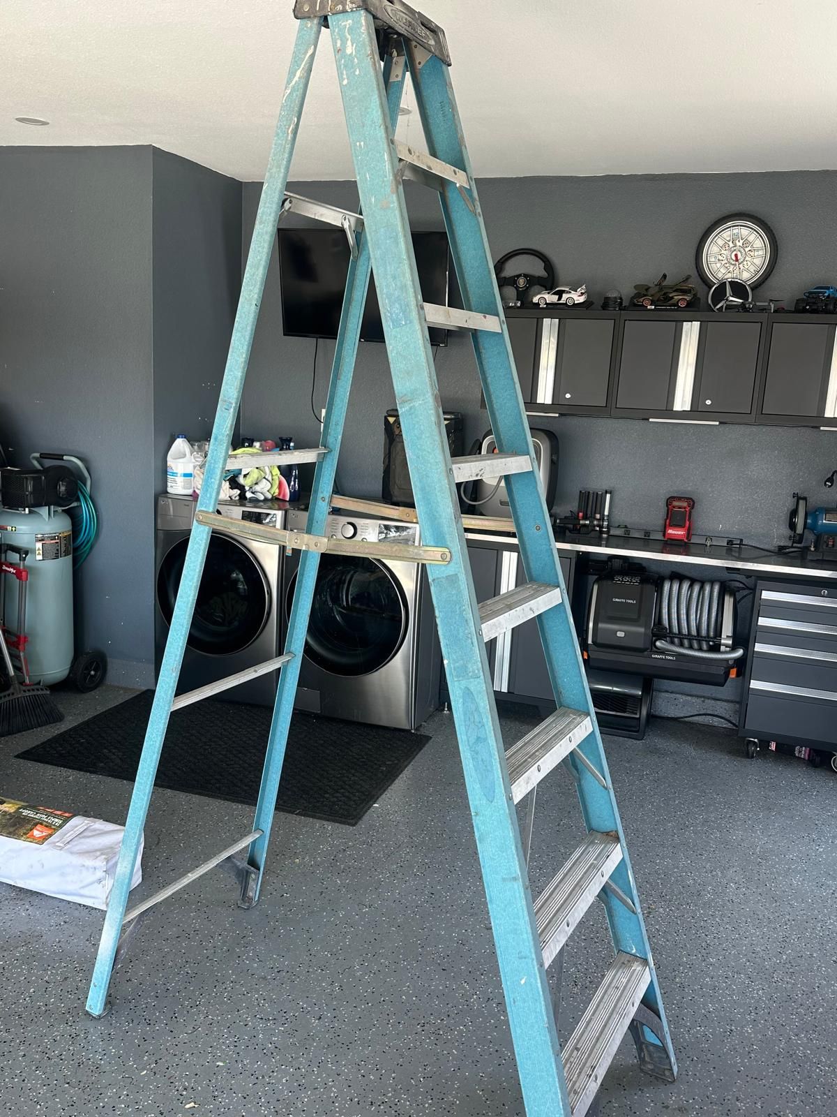 8ft Ladder