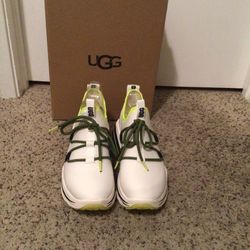 Brand New In Box Ugg Lace Runner Sizes 8,9,10