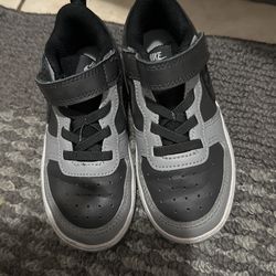 Nike Toddler 9c Black and Grey