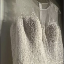 Dreamy Ivory Wedding Dress. Never Altered, Never Even Taken Out Of The Bag!