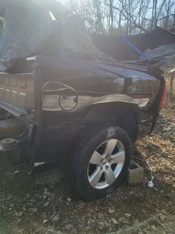 2016 Dodge ram Truck bed tell gate lights complete