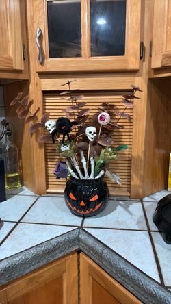 Halloween vase decoration