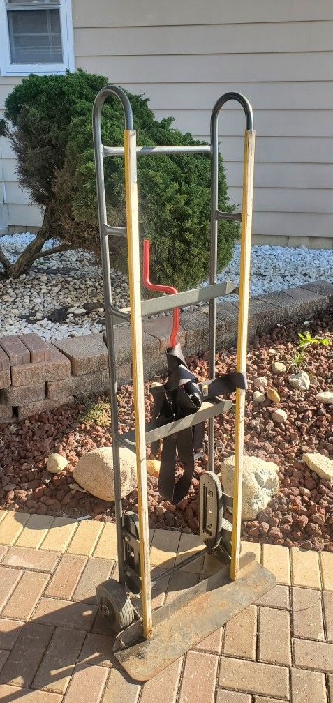 Milwaukee hand truck appliance dolly. 800 lb capacity. works well. no issues. two available