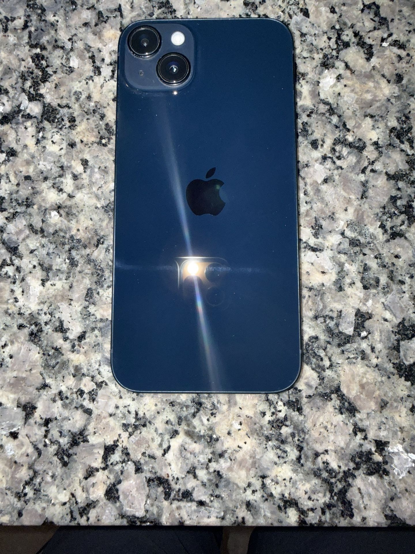 iPhone. 14 Plus (Unlocked Sim)