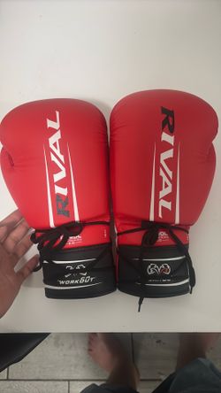 Rival boxing gloves