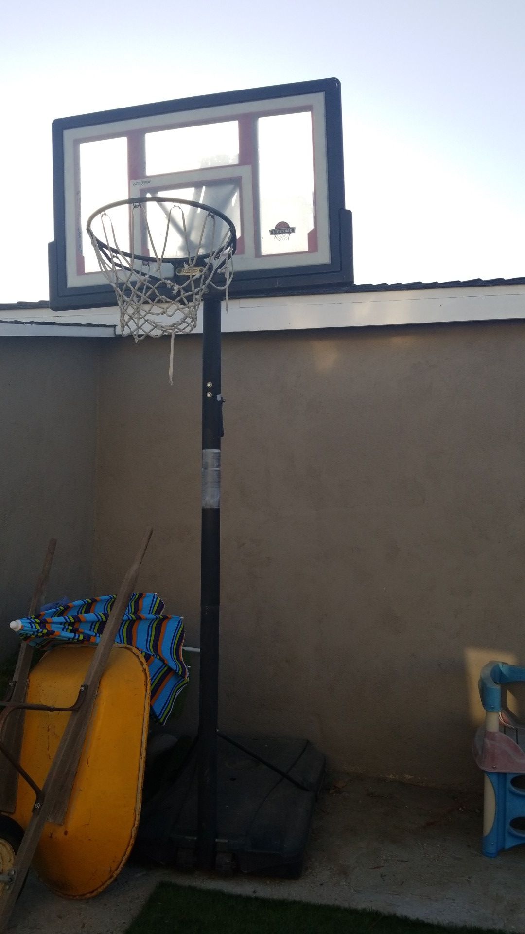 Portable Basketball hoop