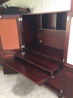 Computer desk