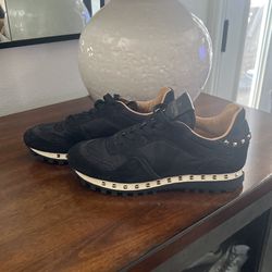 Valentino Garavani Size 6 Sports Shoe