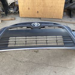 2020-2025 Toyota Corolla LE Front Bumper 