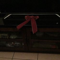 Like New TV. Stand Console Table Dark Brown 
