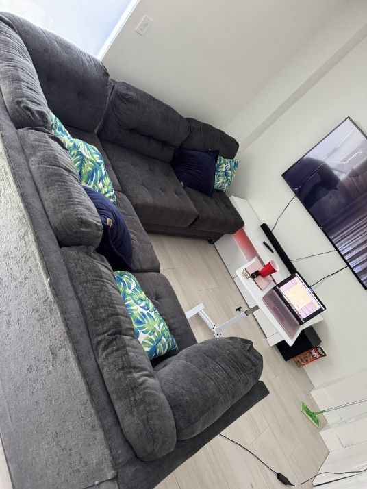 Sofa Free