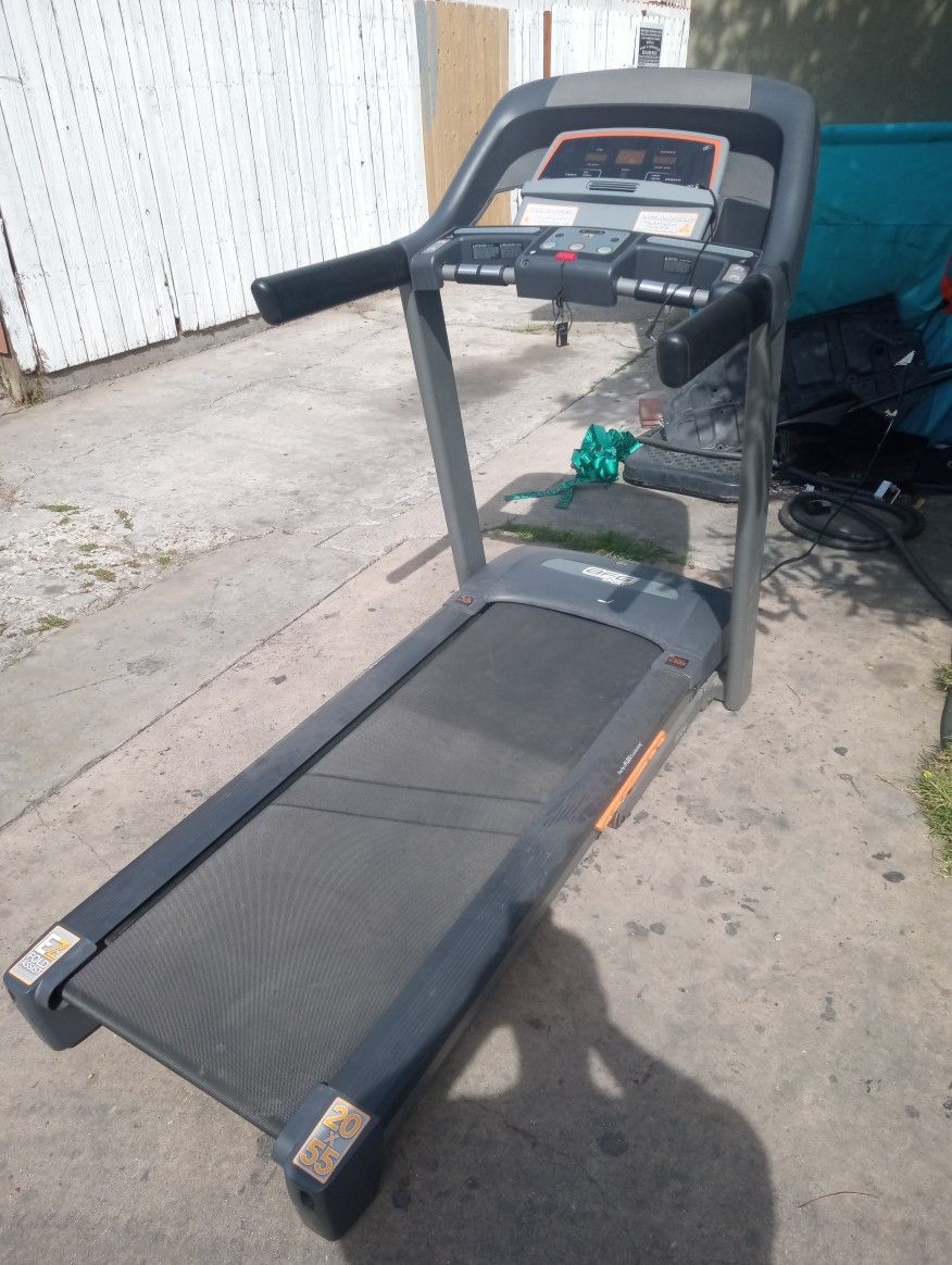 Treadmill AFG SPORT