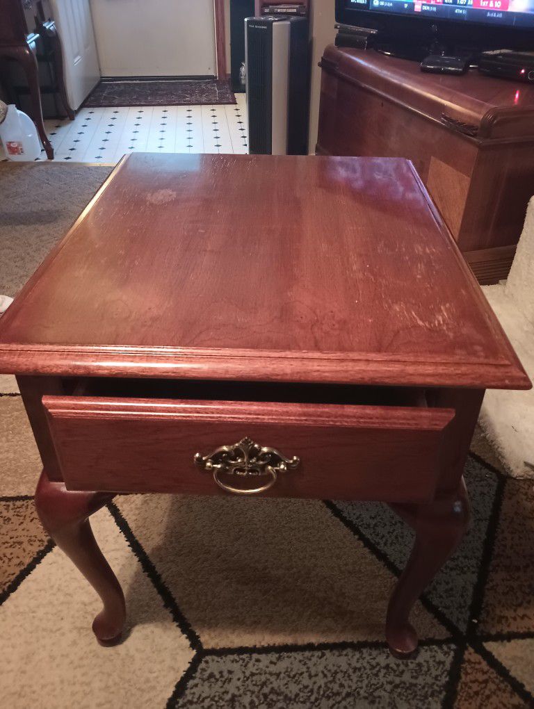 Solid Cherry End Table/Side Table 