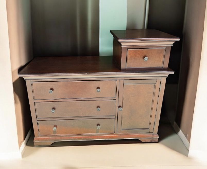 Traditional solid mahogany wood 4-drawer / pull out storage compartment dresser. 21 deep x 54W x 44H.