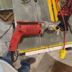 Milwaukee 18 Gauge Shear 