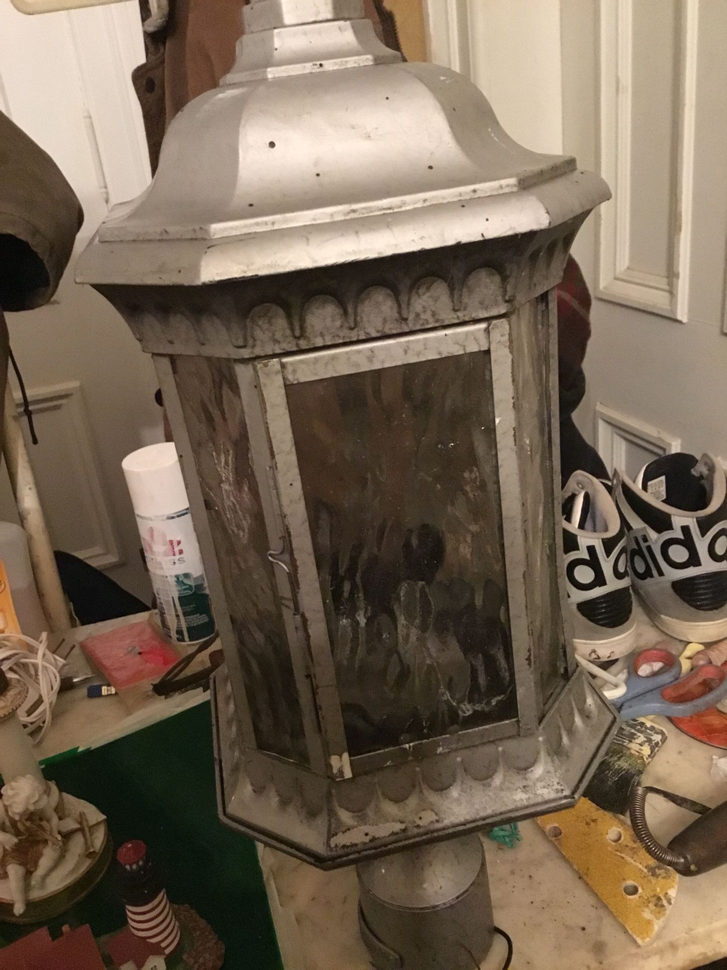 Upscale Hinkley Lamp, these usually sell 350.00 and way up. OfferUP 50.00. This is a Freeport style Outdoor lamp
