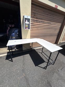 Corner Desk