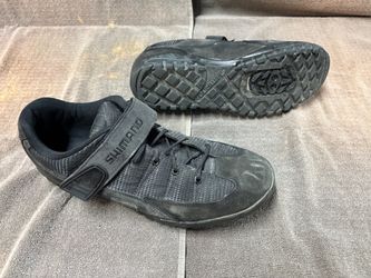 Mountain bike shoes