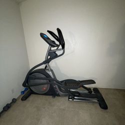 Eliptical Free Motion 645 