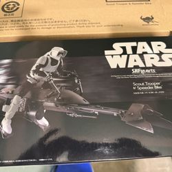 S.H. Figuarts Scout Trooper & Speeder Bike