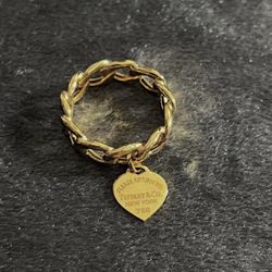 18k Saudi Gold Ring 
