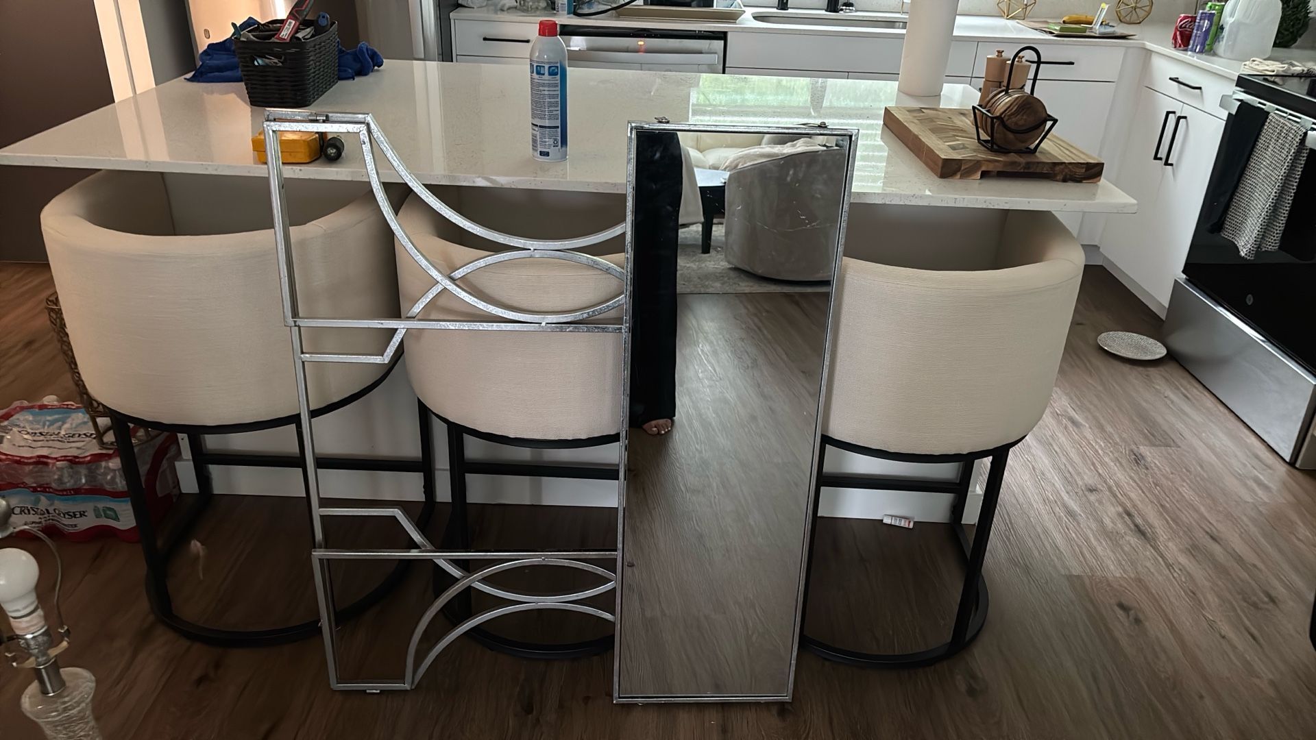 Glass entry table 