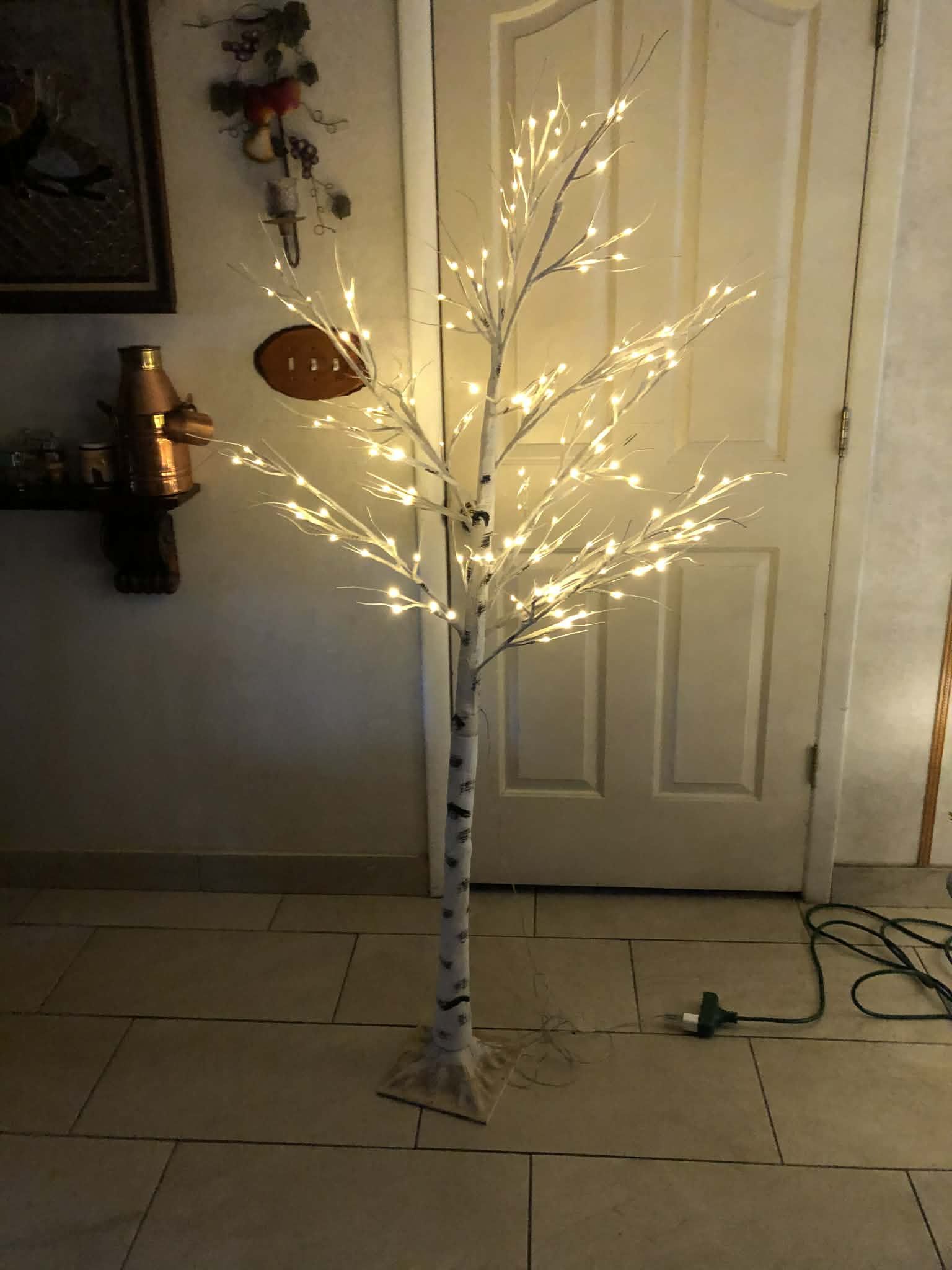 Beautiful Tree With Lights $30 
