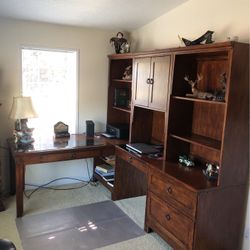 Solid Wood Like New Desk 