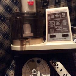Mint Condition Vintage 80’s Hamilton Beach Food Processor