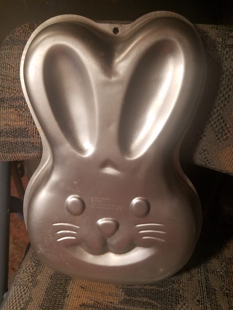 Easter Bunny Pan