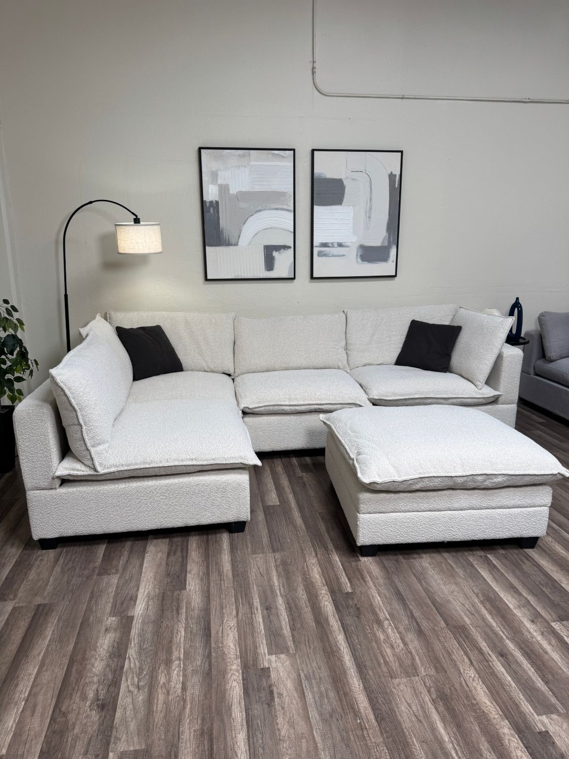 FREE DELIVERY New In Box 5 Piece Boucle Cloud Modular Sectional Couch