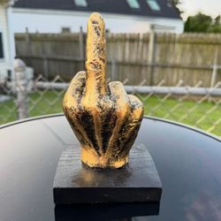 The middle finger statue