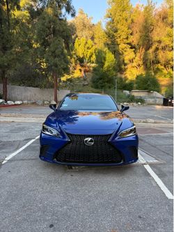 2023 Lexus ES300H