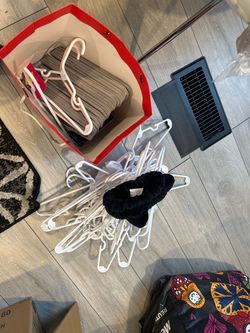 Kid’s hanger