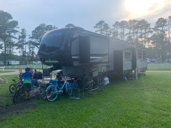 Keystone sprinter 2020 like new 3571FWLFT